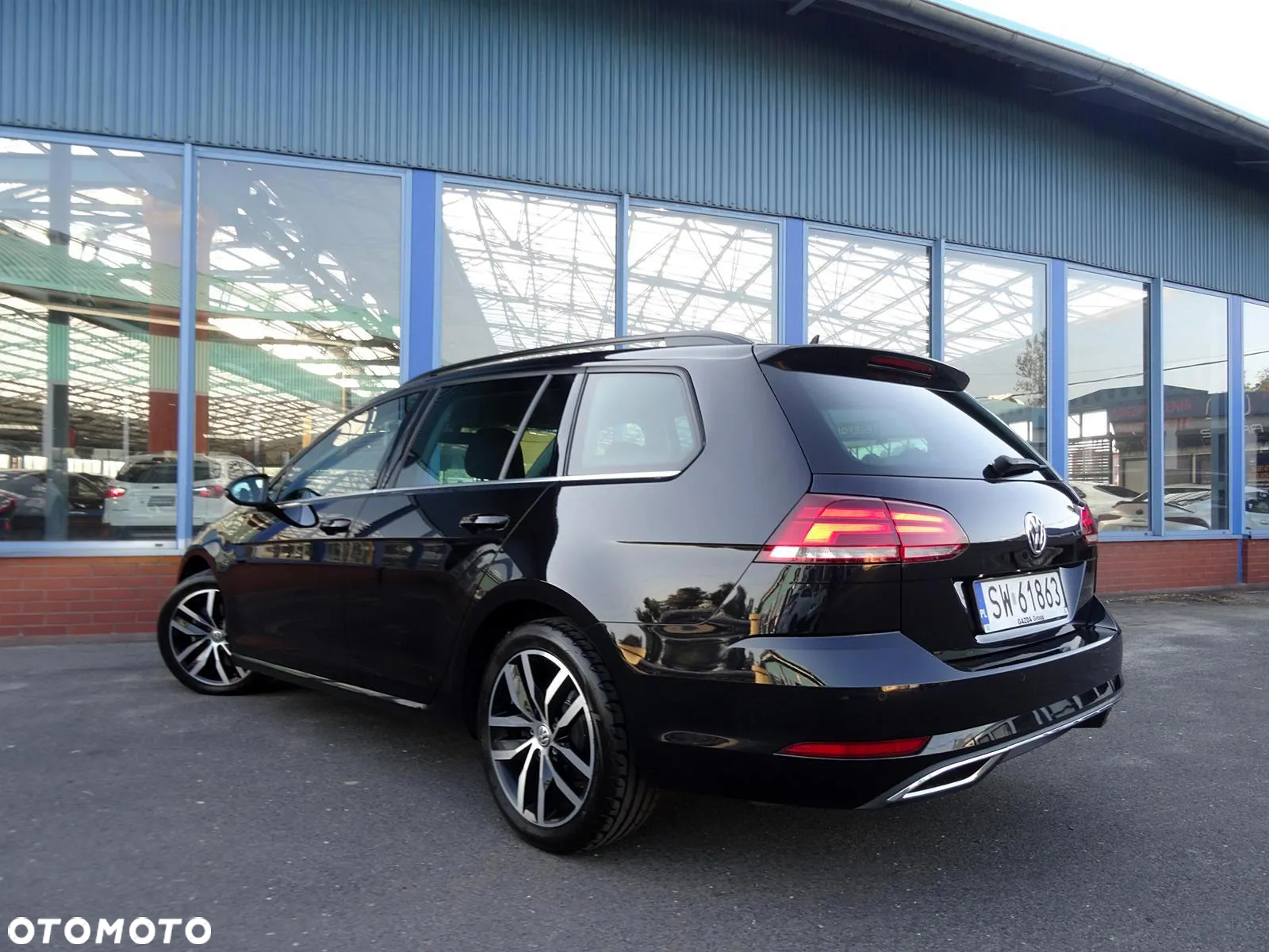 Volkswagen Golf Variant 2.0 TDI SCR Highline - 14