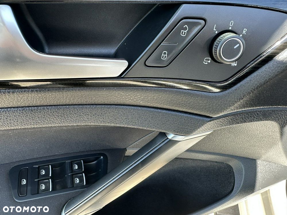 Volkswagen Golf 1.4 TSI BMT Highline - 18