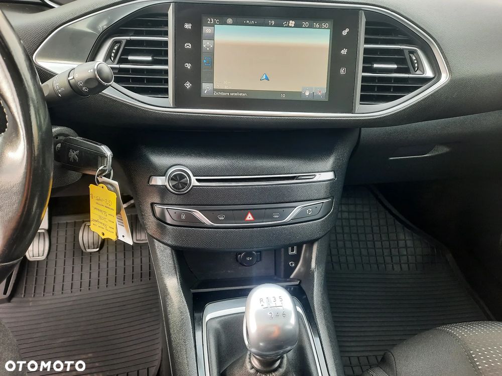 Peugeot 308 - 18