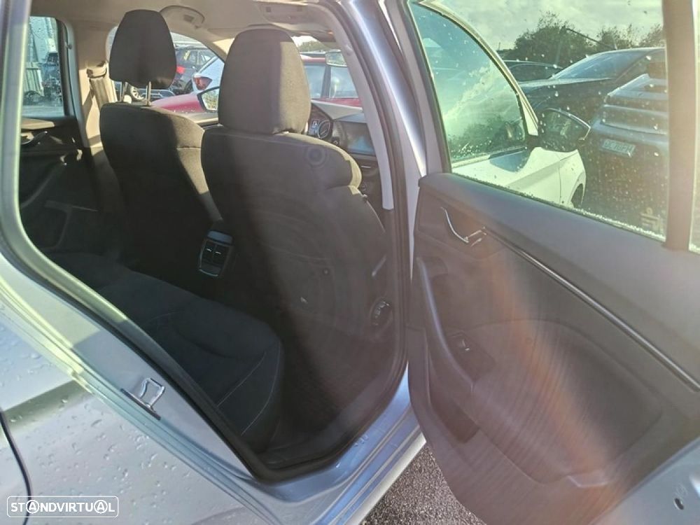 Skoda Kamiq 1.0 TSI DSG - 4