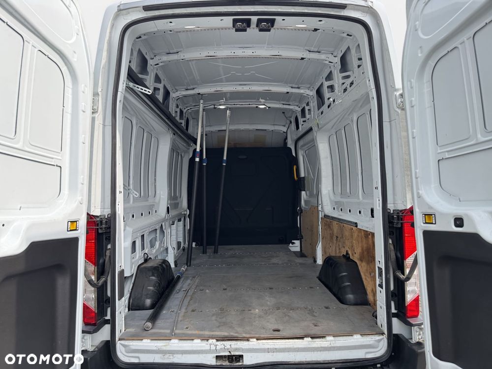 Ford Transit - 11