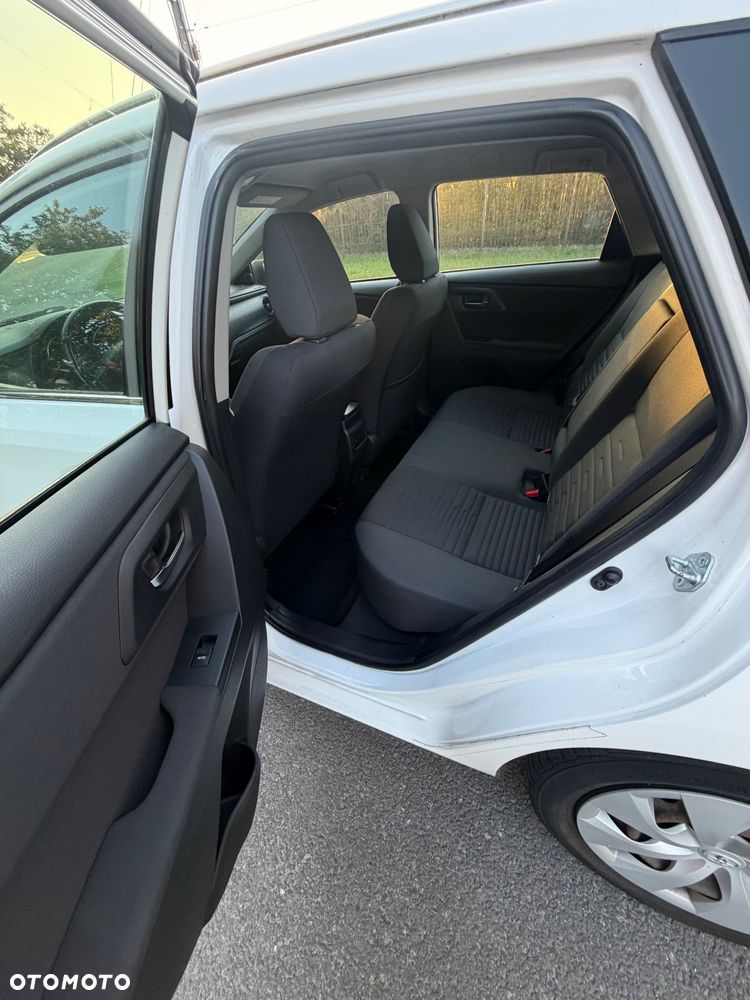 Toyota Auris - 6