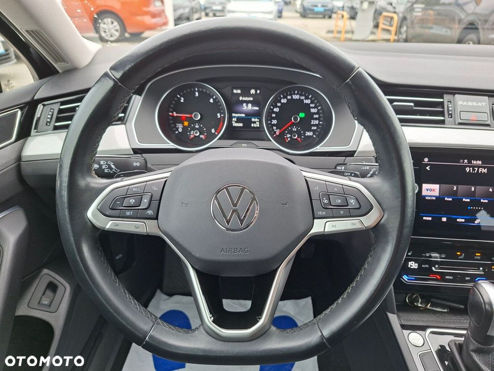 Volkswagen Passat - 19