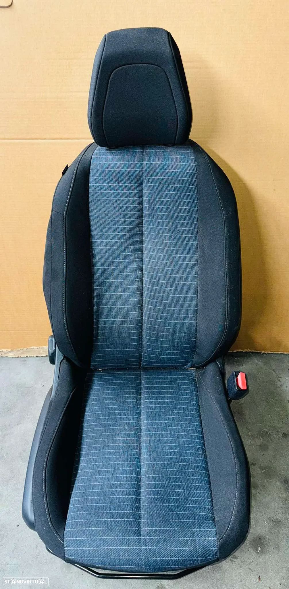 Banco Frente Direito Peugeot 208 - 2019 / 2024 - 1