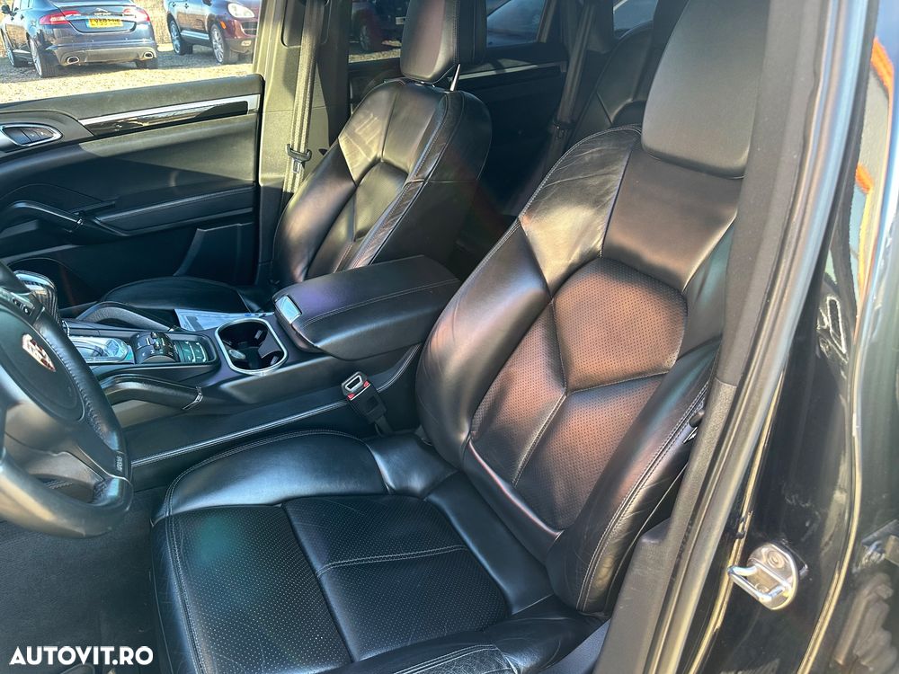 Porsche Cayenne Platinum Edition - 23