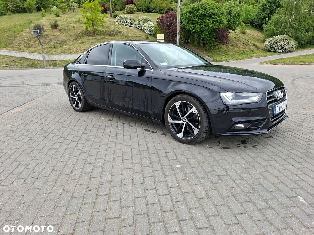Audi A4 Limousine - 5