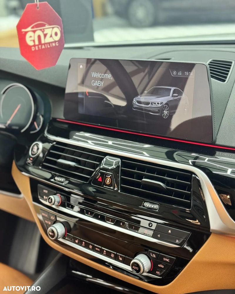 BMW Seria 5 520d AT - 9