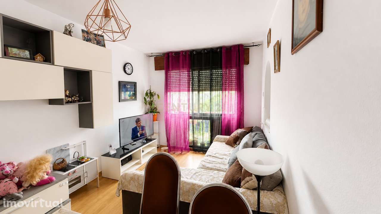 Apartamento T3 nos Olivais - 4º andar sem elevador - Grande imagem: 4/9