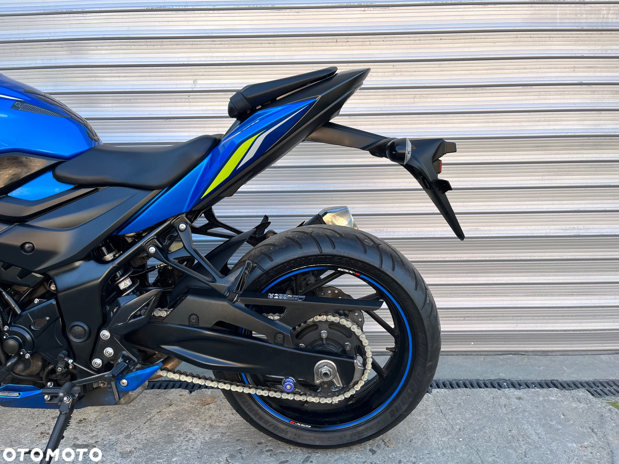Suzuki GSX - 26