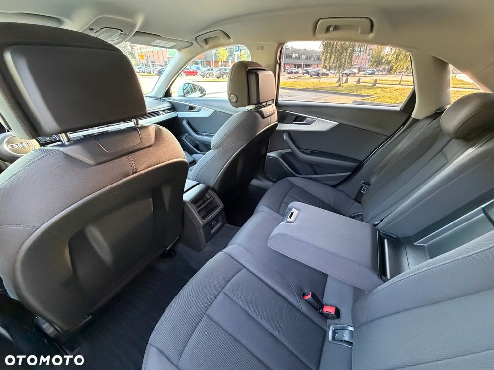 Audi A4 Limousine 2.0 TDI ultra S tronic sport - 14