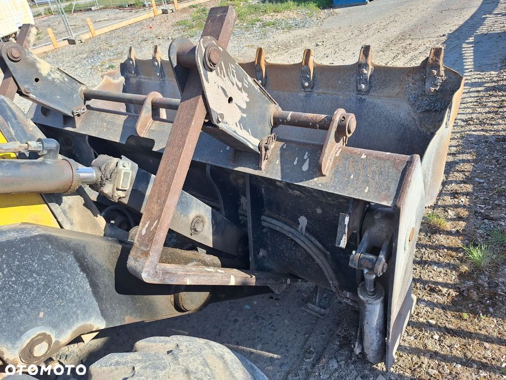 Caterpillar 428 C 4X4 - 35
