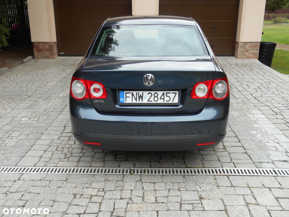 Volkswagen Jetta 2010 photo 4