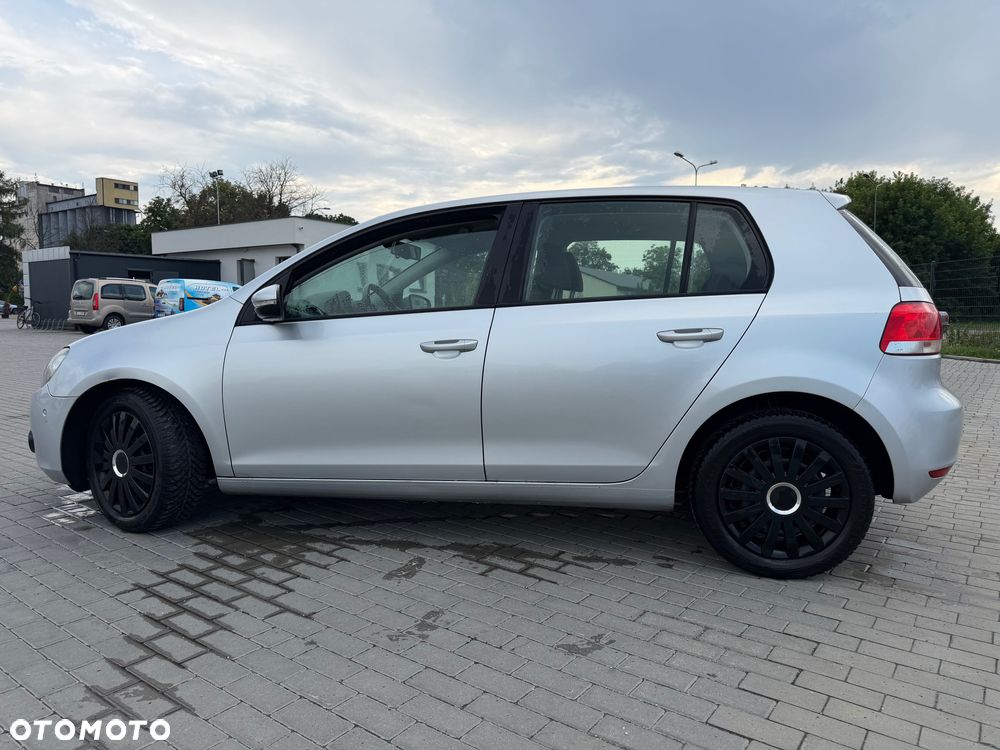 Volkswagen Golf - 8