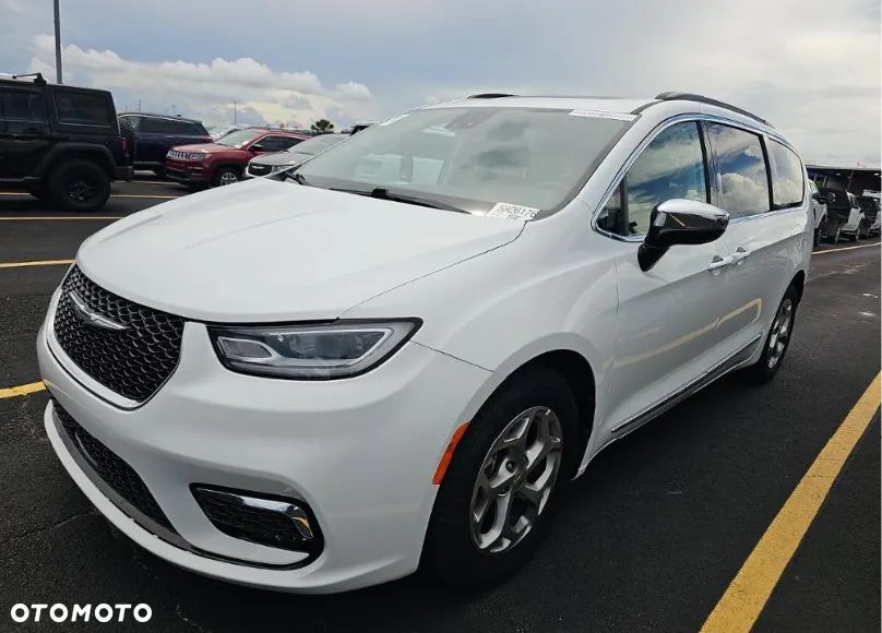 Chrysler Pacifica - 1