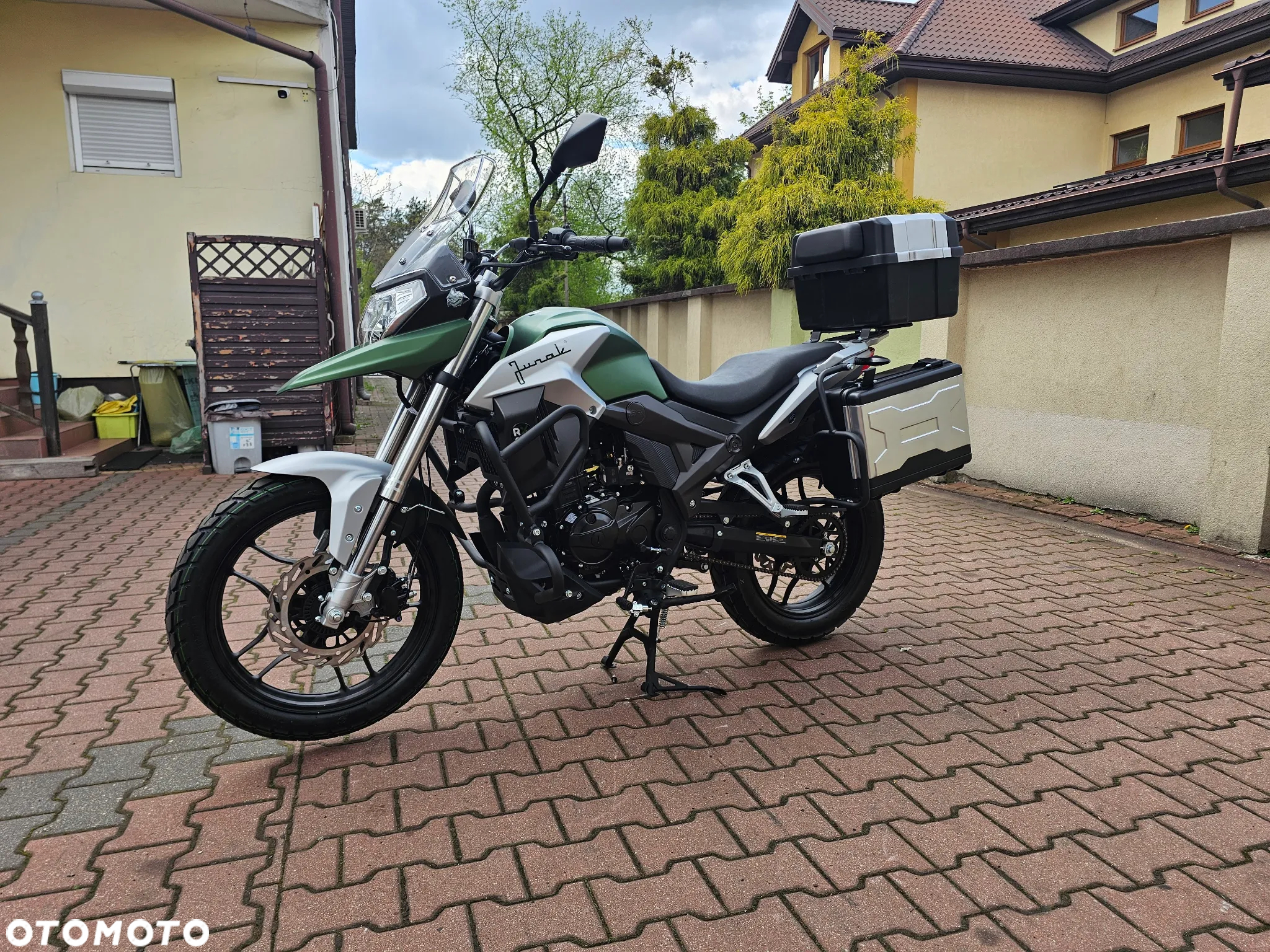 Junak RX One - 2
