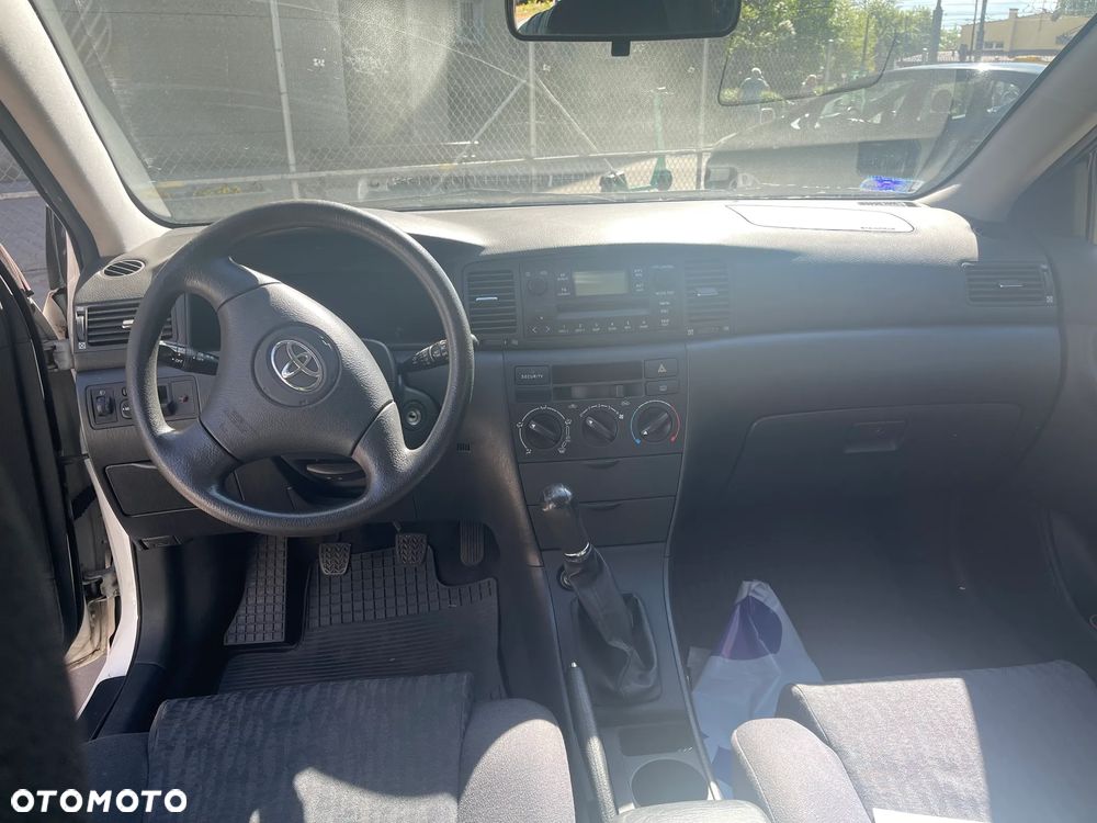 Toyota Corolla 1.6 VVT-i Sol - 5