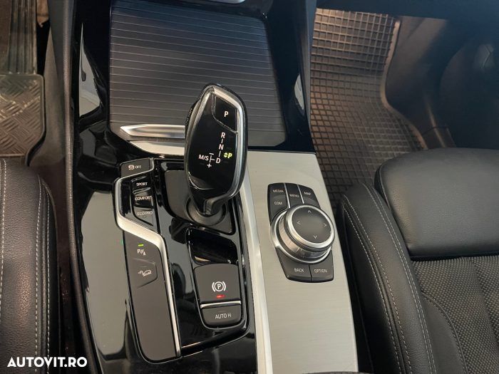 BMW X3 xDrive20d AT xLine - 8