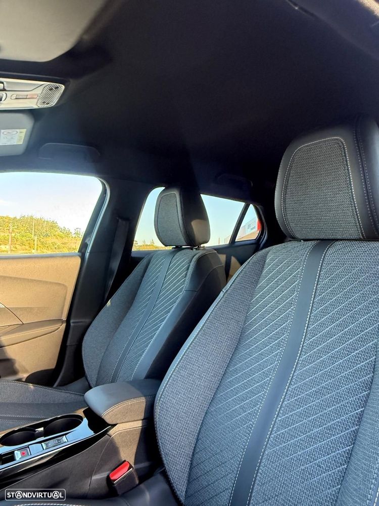Peugeot 2008 1.2 Hybrid Allure e-DCS6 - 35