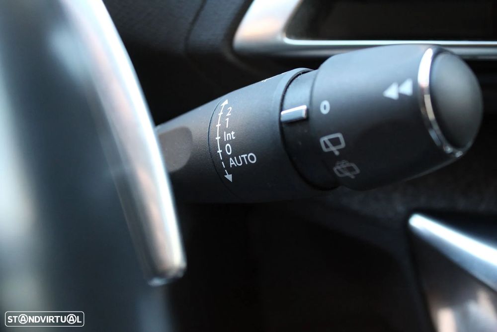 Peugeot 3008 1.6 Hybrid4 Allure e-EAT8 - 23