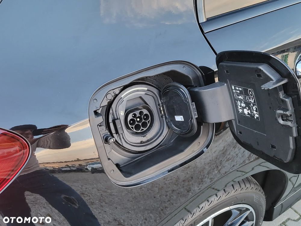 Mercedes-Benz Klasa A 250 e PHEV AMG Line 8G-DCT - 29