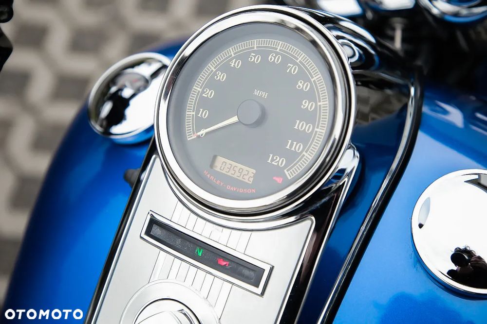 Harley-Davidson Touring Road King - 16