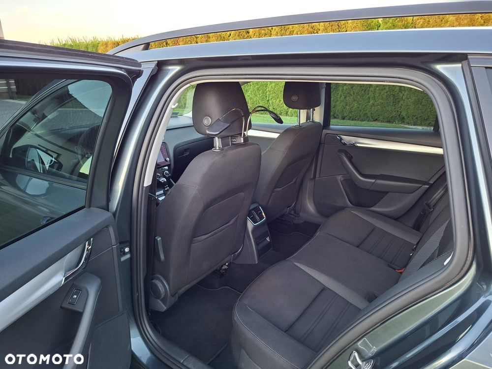 Skoda Octavia 1.4 TSI Ambition - 21