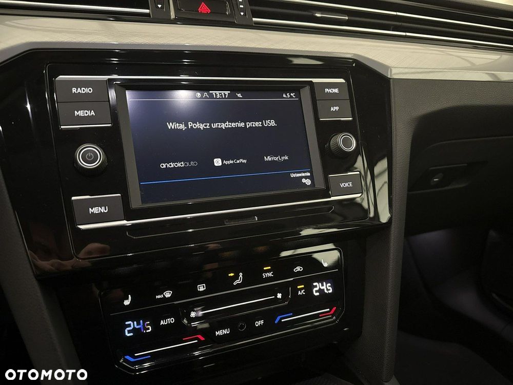 Volkswagen Passat - 28