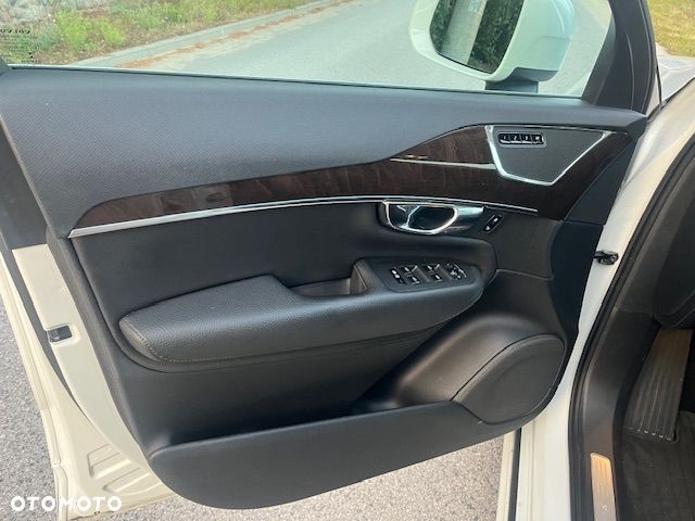 Volvo XC 90 T6 AWD Momentum 7os - 8
