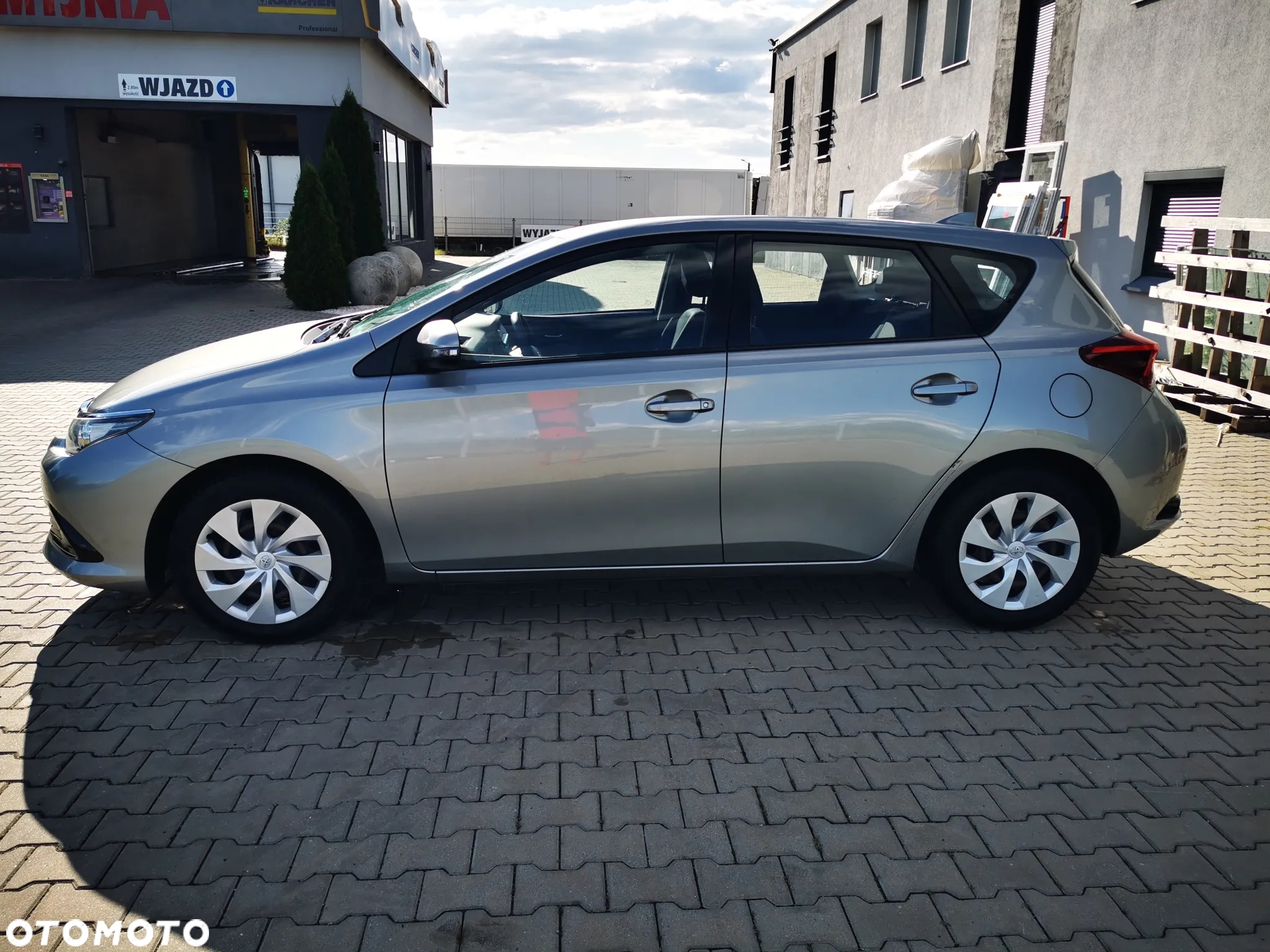 Toyota Auris 1.33 Dual-VVT-i Life - 2