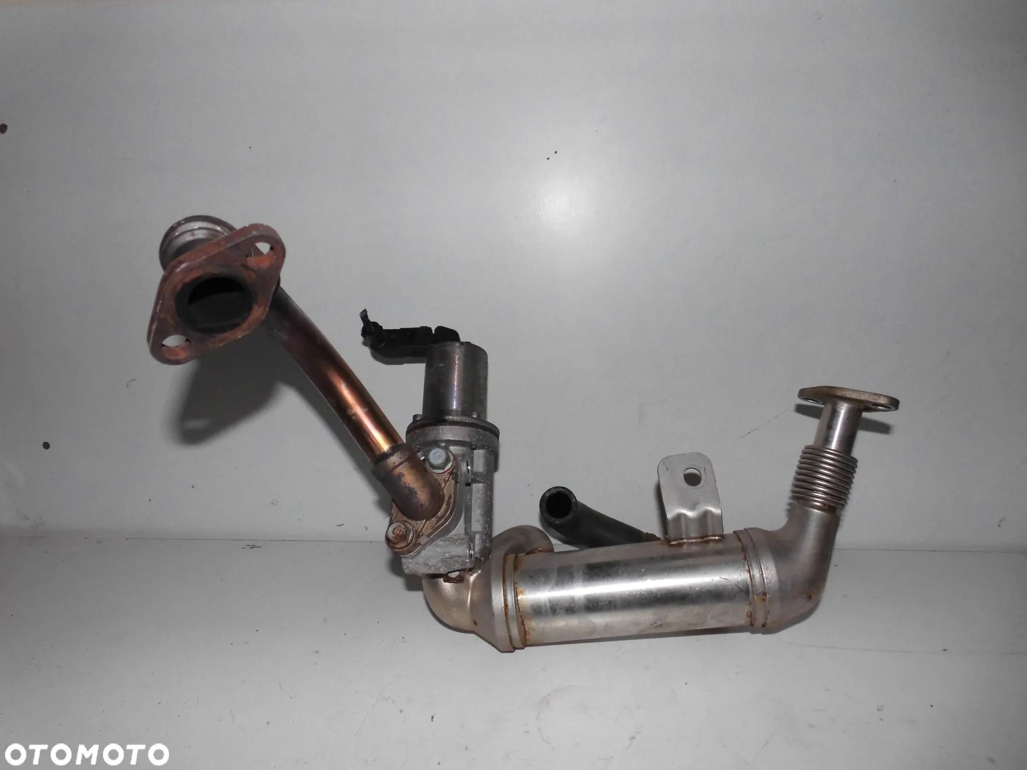 ZAWÓR EGR CHŁODNICA SPALIN KIA CEED HYUNDAI I30 1.6 CRDI 28416-2A410 28410-2A120 - 1