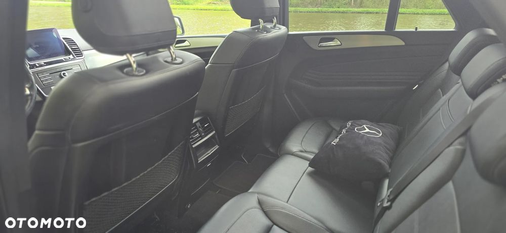 Mercedes-Benz GLE 250 d 4-Matic - 22