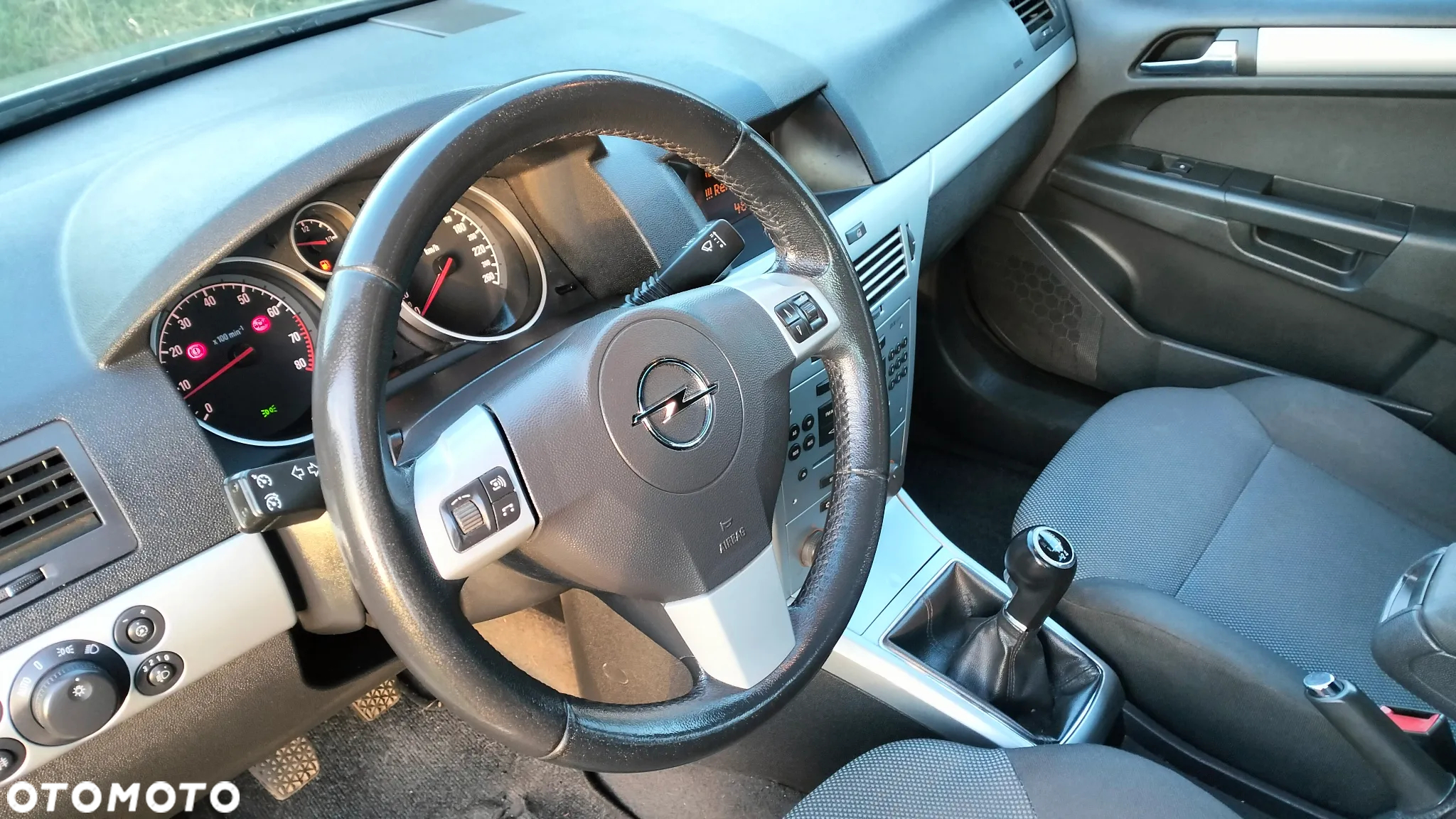 Opel Astra 1.6 Caravan Cosmo - 35