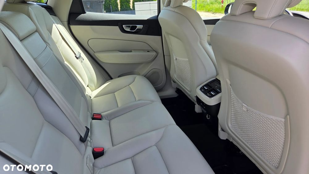 Volvo XC 60 - 24