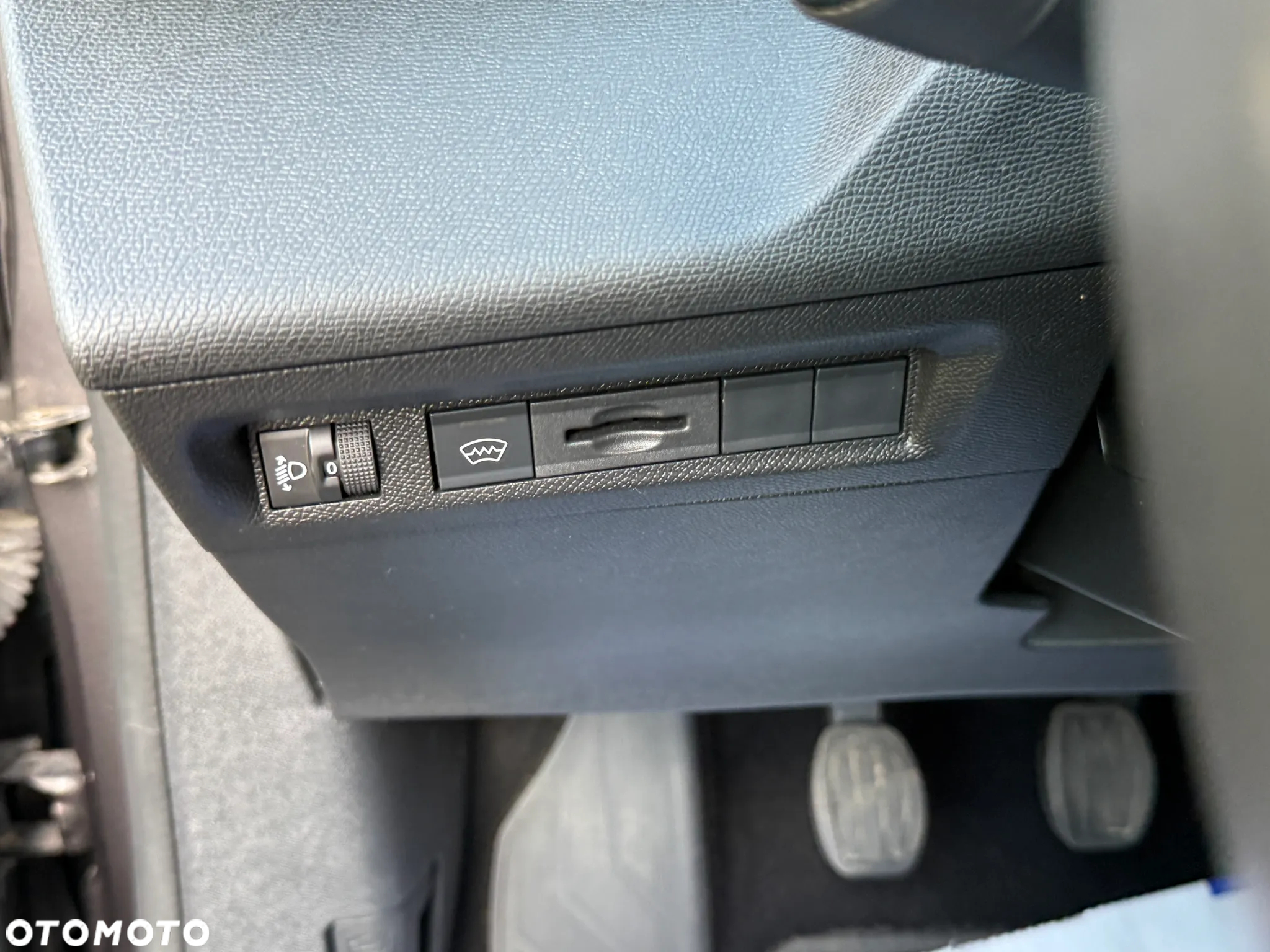 Peugeot 308 1.5 BlueHDi Allure Pack S&S - 31