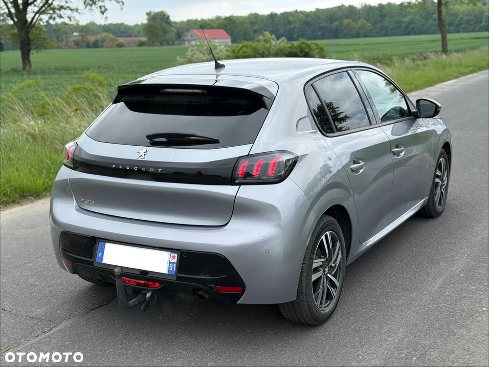 Peugeot 208 - 4
