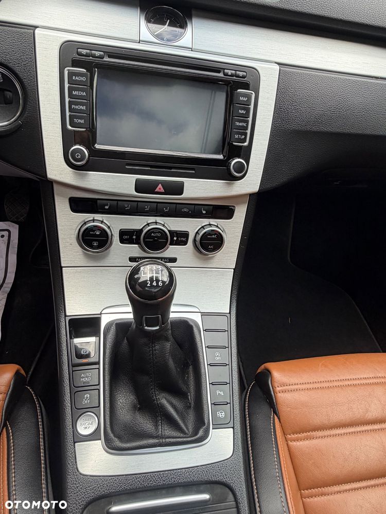 Volkswagen Passat 1.4 TSI R-Line - 9