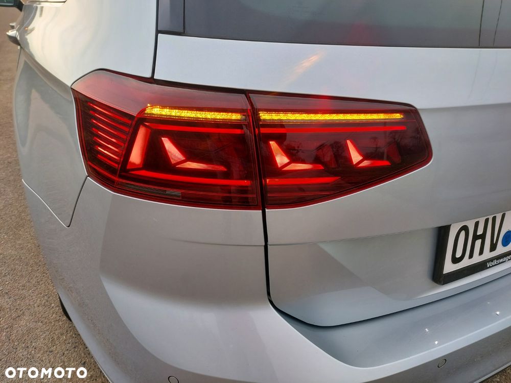 Volkswagen Passat Variant 2.0 TDI SCR DSG BlueMotion Comfortline - 9