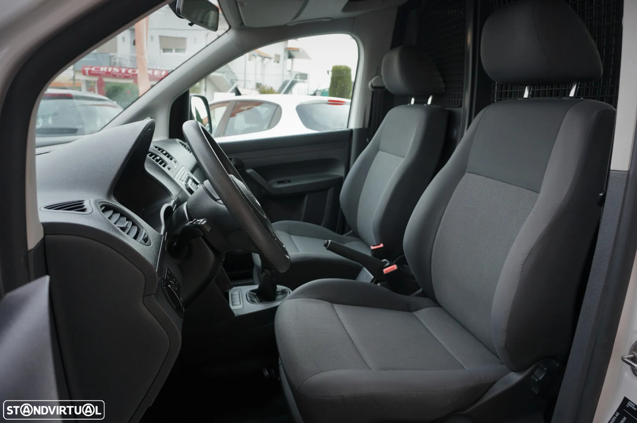 VW Caddy Van 1.6 TDI IVA/Dedutível Um Dono - 11