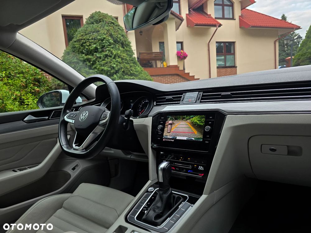 Volkswagen Passat Variant 2.0 TDI EVO Elegance DSG - 29