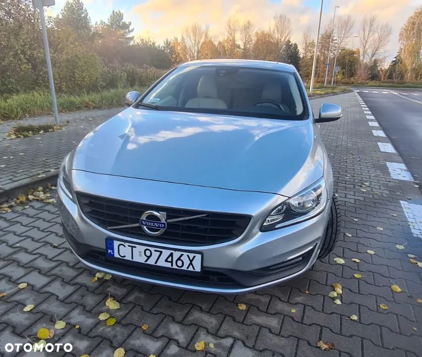Volvo V60 D4 Geartronic Kinetic - 2