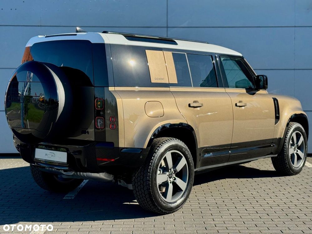 Land Rover Defender - 8