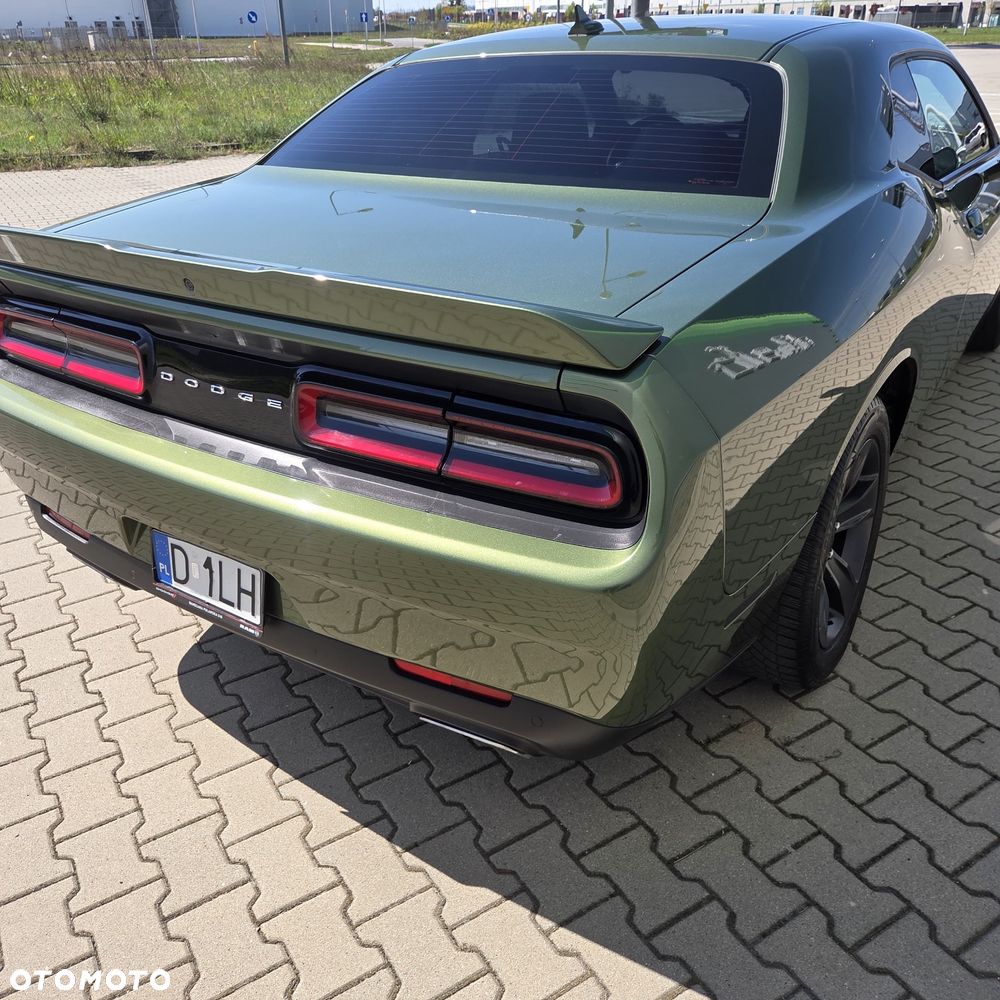 Dodge Challenger - 3