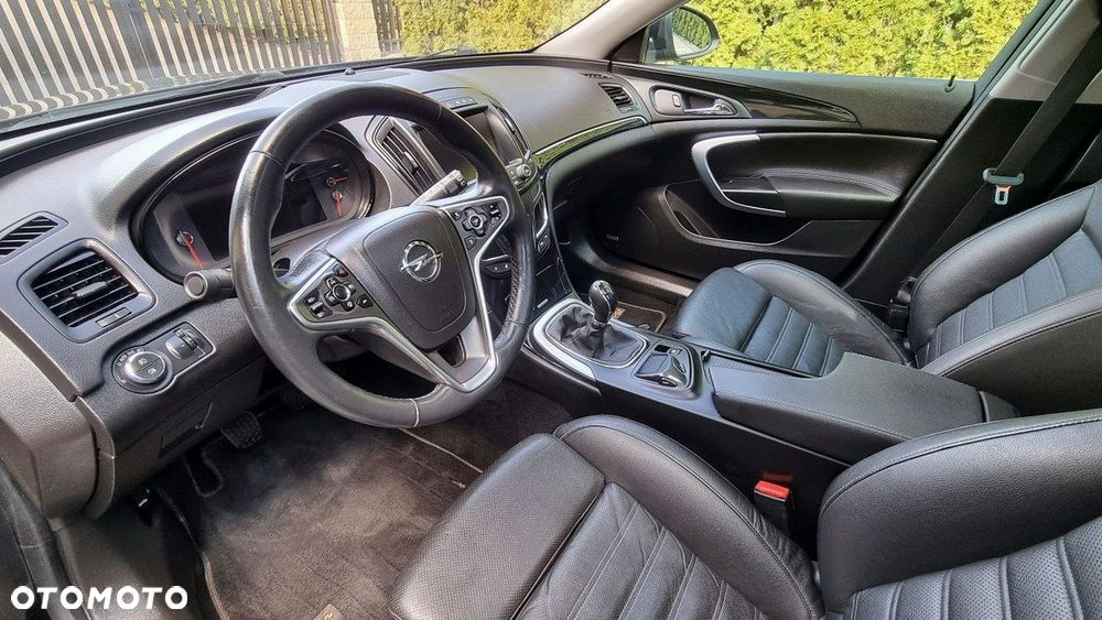 Opel Insignia - 12