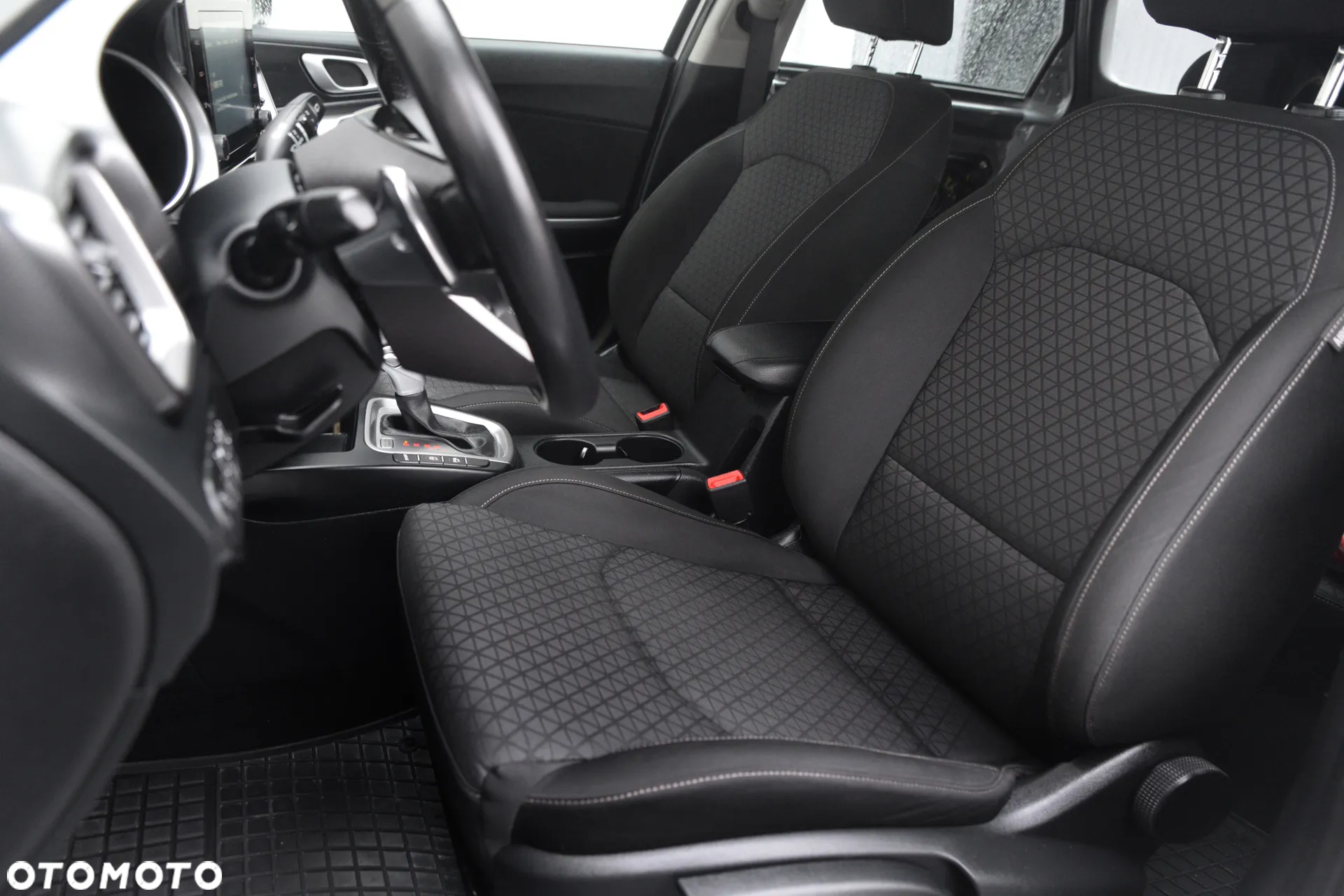 Kia Ceed 1.5 T-GDI Business Line DCT - 29