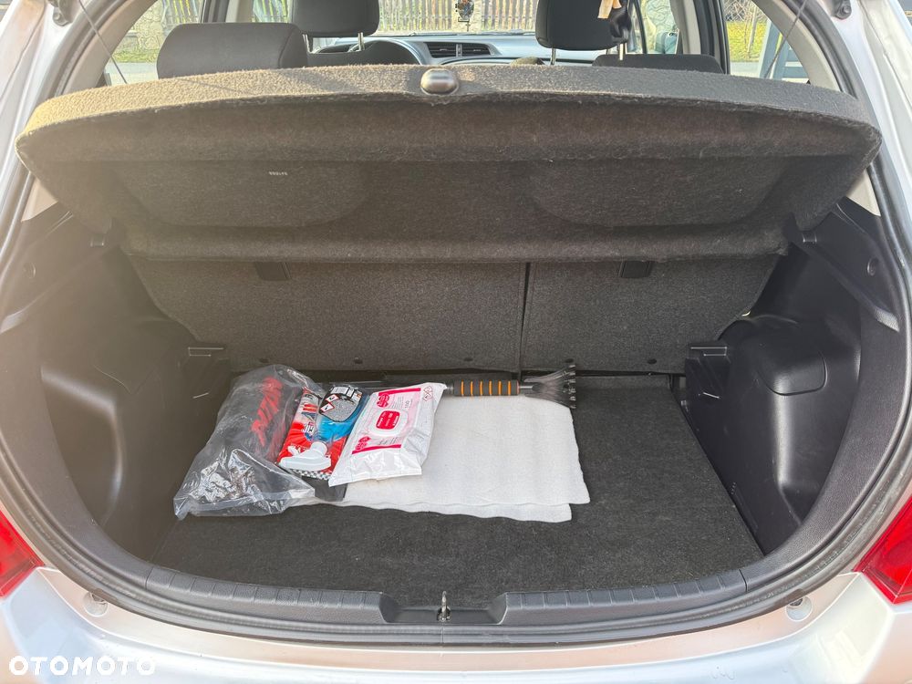 Toyota Yaris - 15