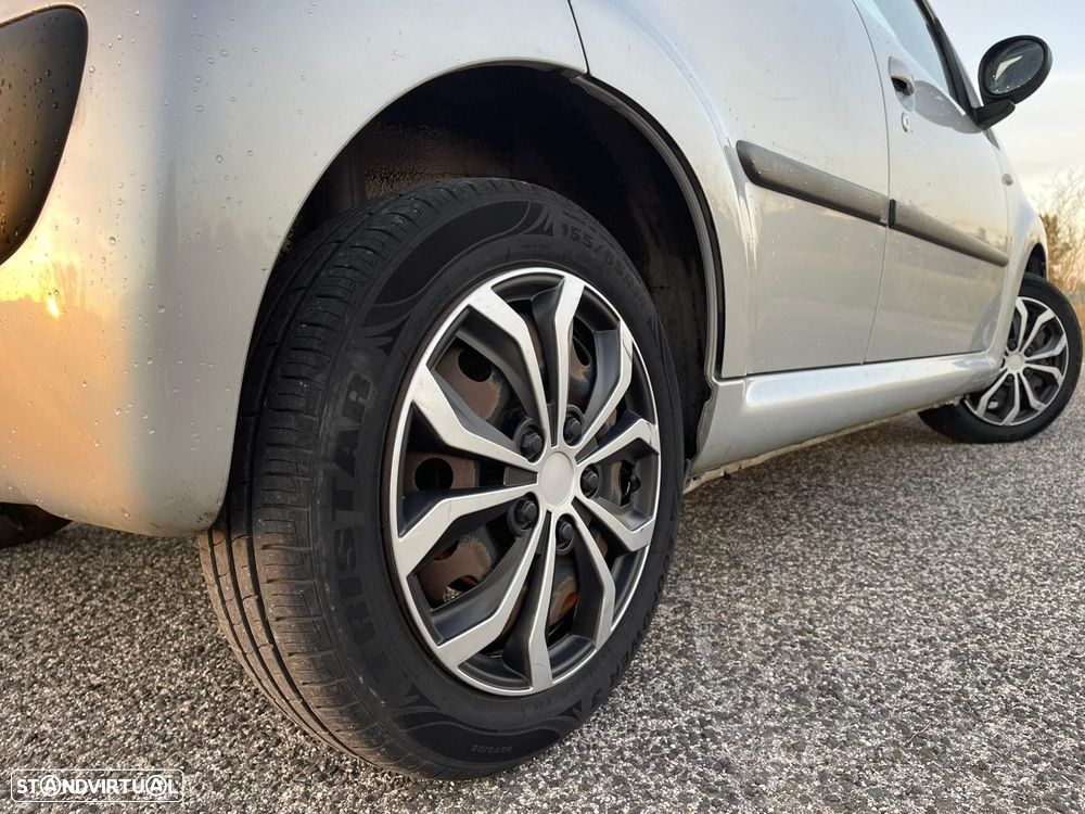 Peugeot 107 1.0 Urban - 16