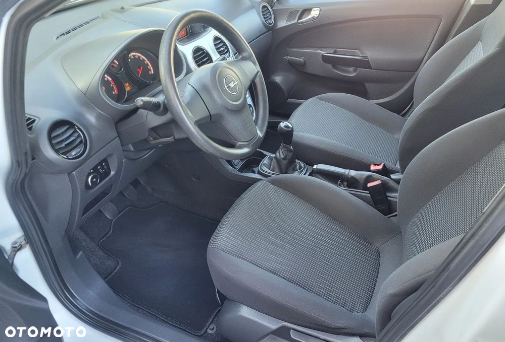 Opel Corsa - 12