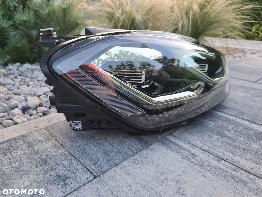 VW GOLF VII 7 5G1 LIFT 7.5 Lampa prawa przód Full Led Matrix 5G1941060 2018 - 4