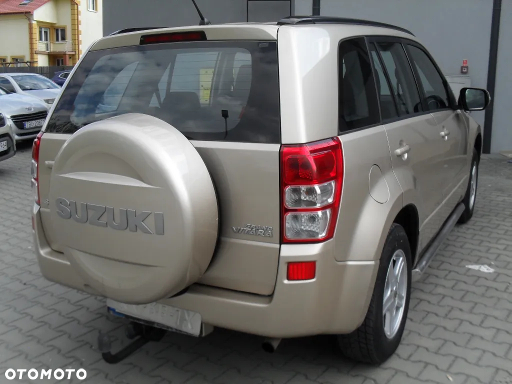 Suzuki Grand Vitara 2.0 - 15