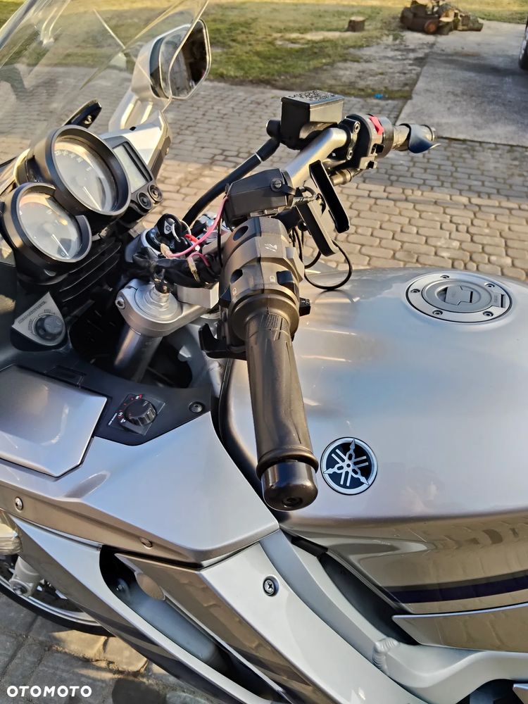 Yamaha FJR - 14